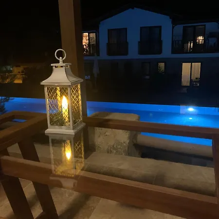 Rustic Modern Patio With Shared Pool Daire *