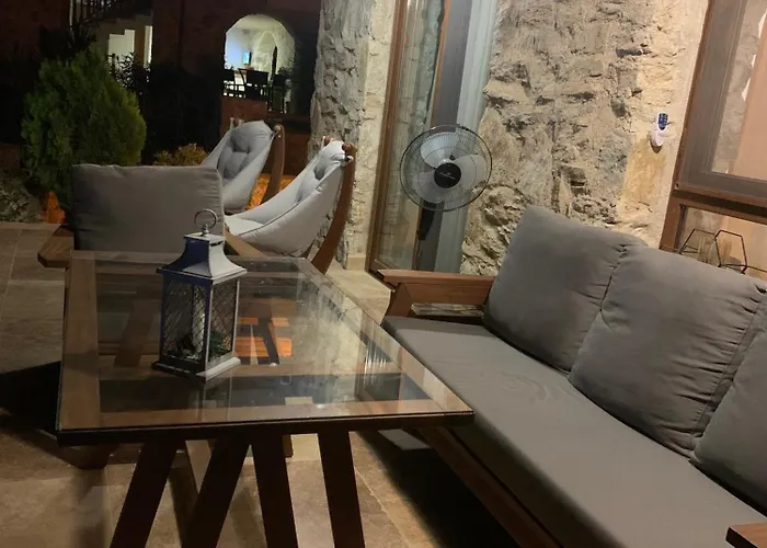 아파트 Rustic Modern Patio With Shared Pool Akcapinar (Mugla)